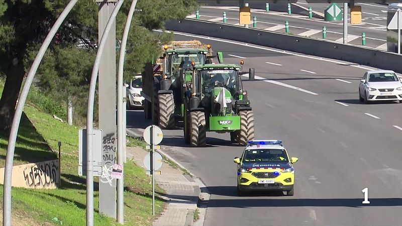 La tractorada de Revolta Pagesa es concentra al centre de Barcelona