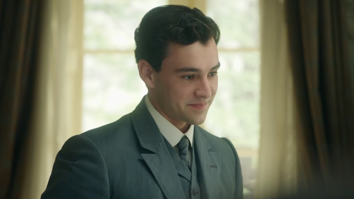 Avance semanal de 'La Promesa': Curro y �ngela hacen p�blico su compromiso