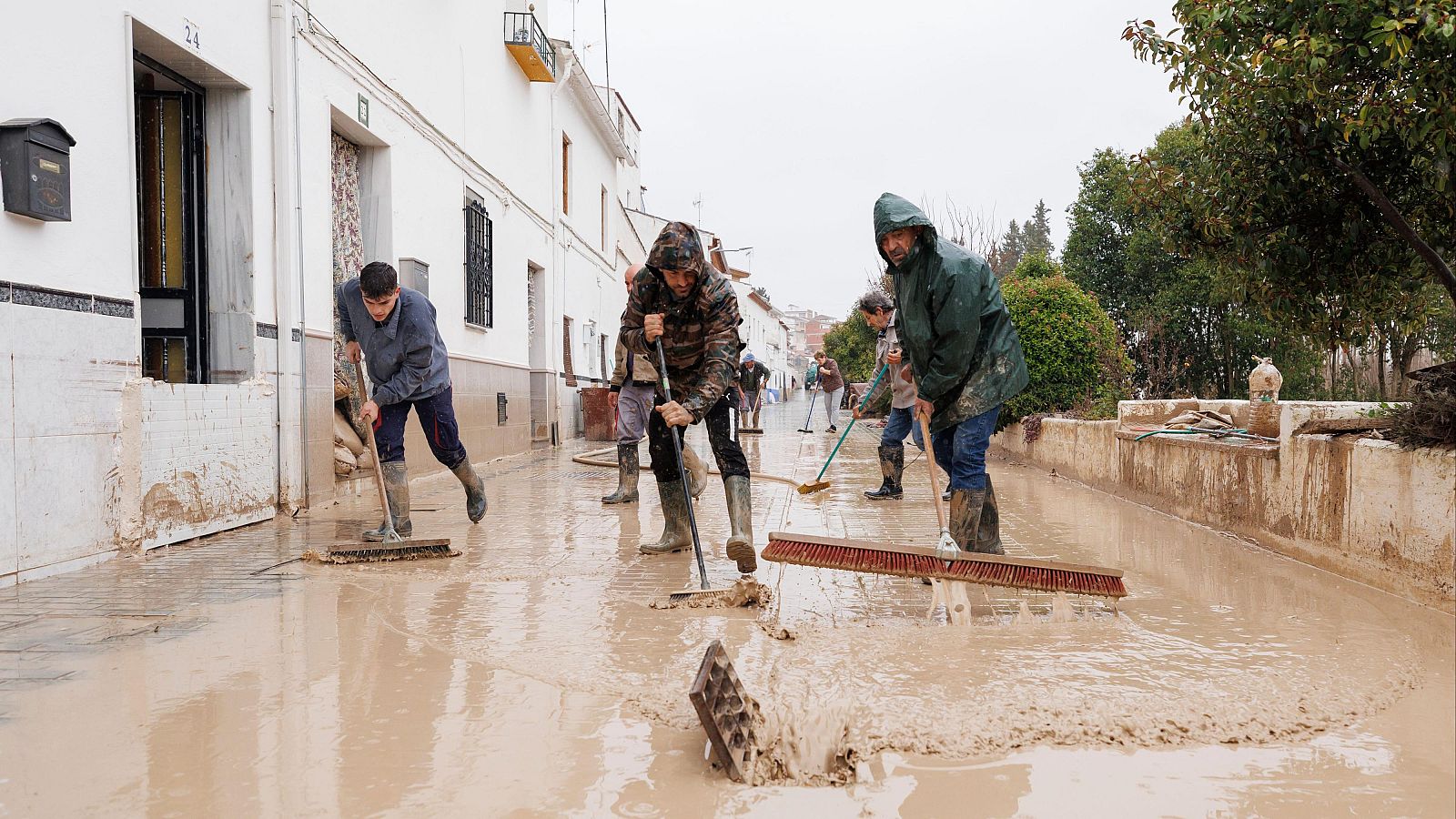 Las intensas lluvias en Andalucía dejan más de 8.000 desalojados y una mujer muerta en Málaga