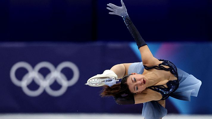  - Kaori Sakamoto deslumbra en el arranque del patinaje artístico en los Juegos Olímpicos de Milano Cortina