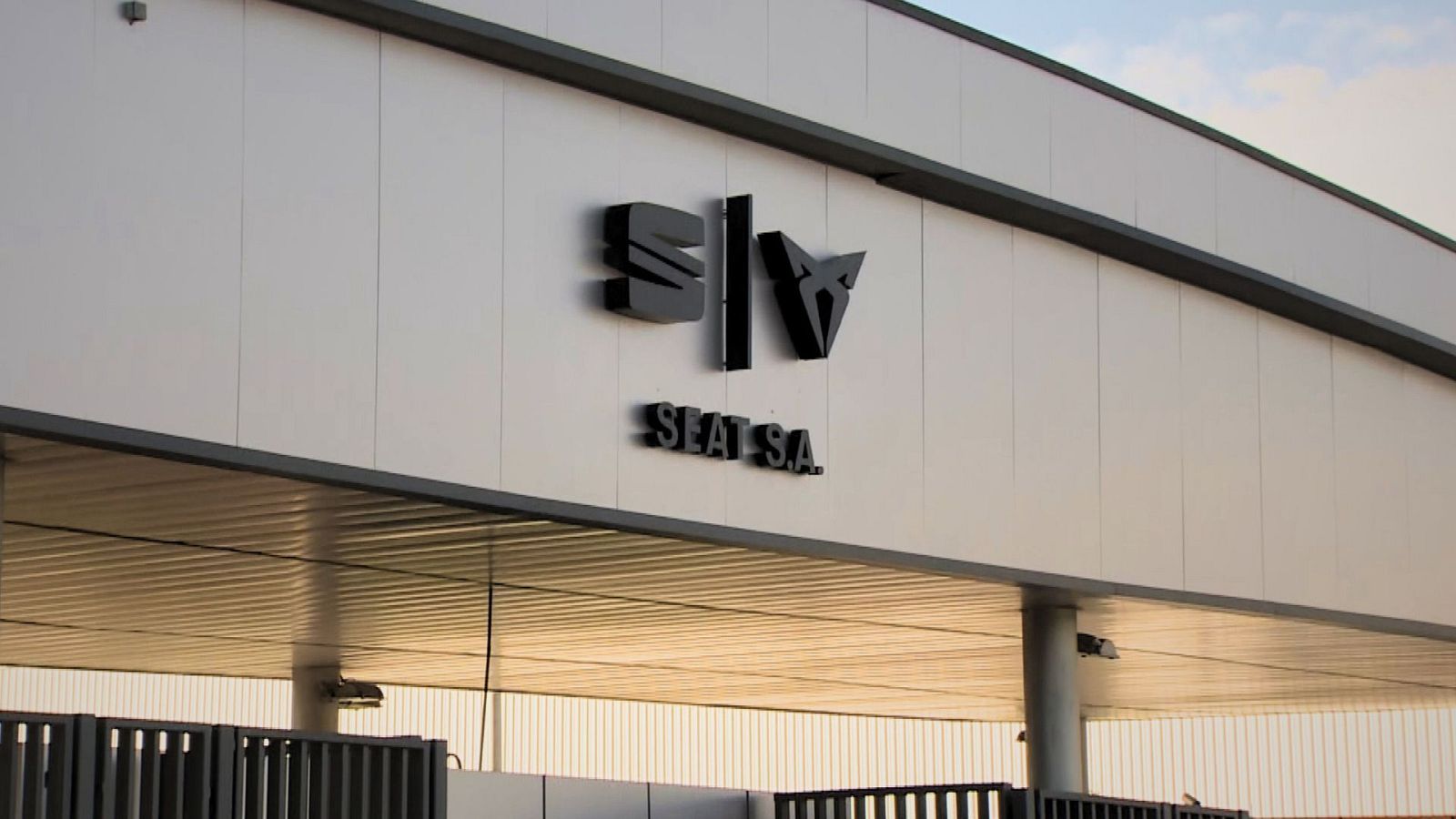 La borrasca Leonardo paralitza un torn a la planta de Seat - L'Informatiu | Veure