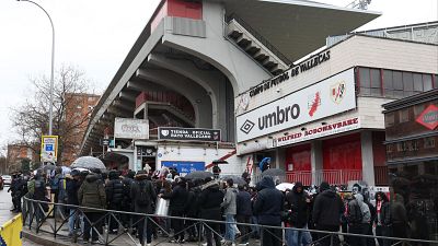 Suspenden el Rayo-Oviedo por las malas condiciones del c�sped y el Oviedo tomar� "acciones reglamentarias"