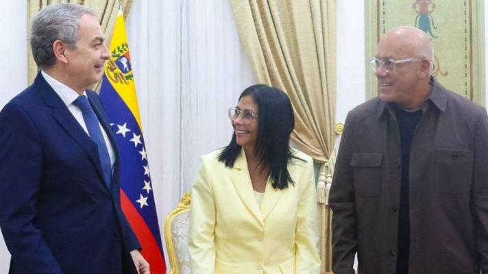 Telediario Fin de Semana - Zapatero apoya la transición en Venezuela: "Tengo una gran confianza en Delcy Rodríguez"