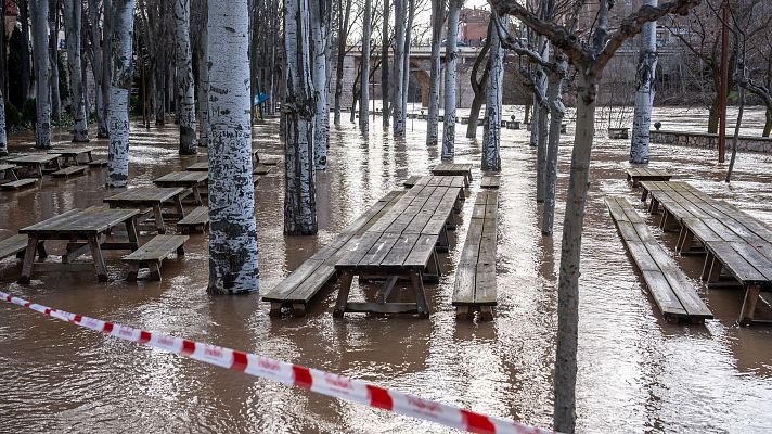 Telediario Fin de Semana - Avisos en nueve comunidades autónomas por el temporal