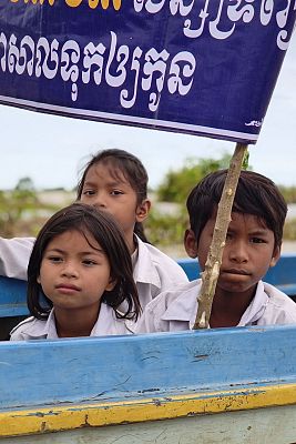 Pueblo de Dios - Karuna Battambang, dignidad a flote