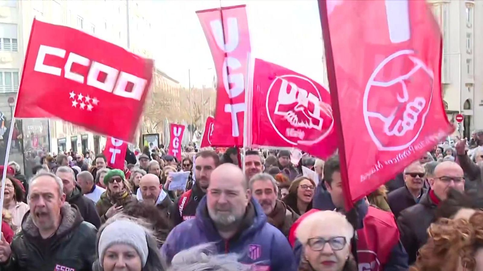 Manifestación en Madrid bajo el lema "Salvar la sanidad pública madrileña" - Fin de semana 24h | Ver