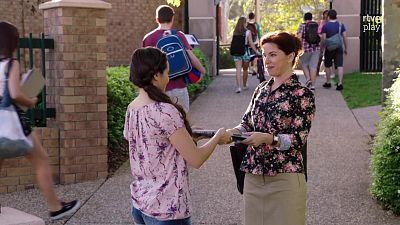 Las sirenas de Mako - Escuela de tierra - Las sirenas de Mako | Ver