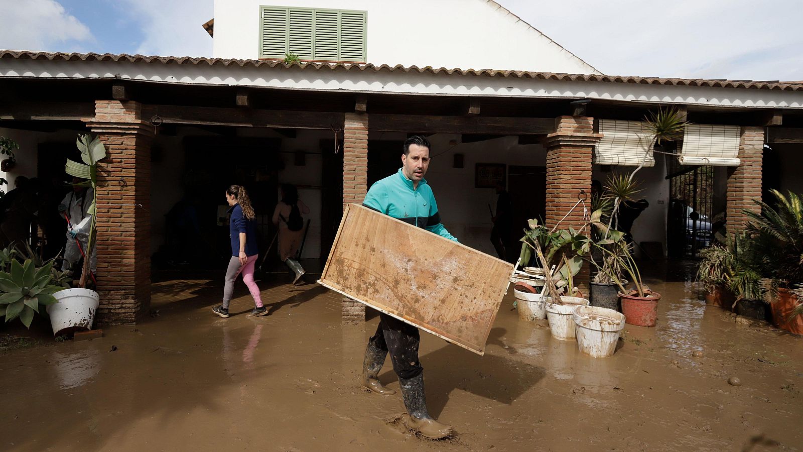 La borrasca Marta deja estragos en toda España - Telediario Fin de Semana | Ver