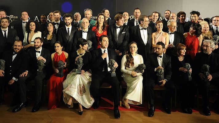 Informativo 24h - 'Blancanieves' arrasa en los Goya con 10 premios, y Bayona se lleva el de director