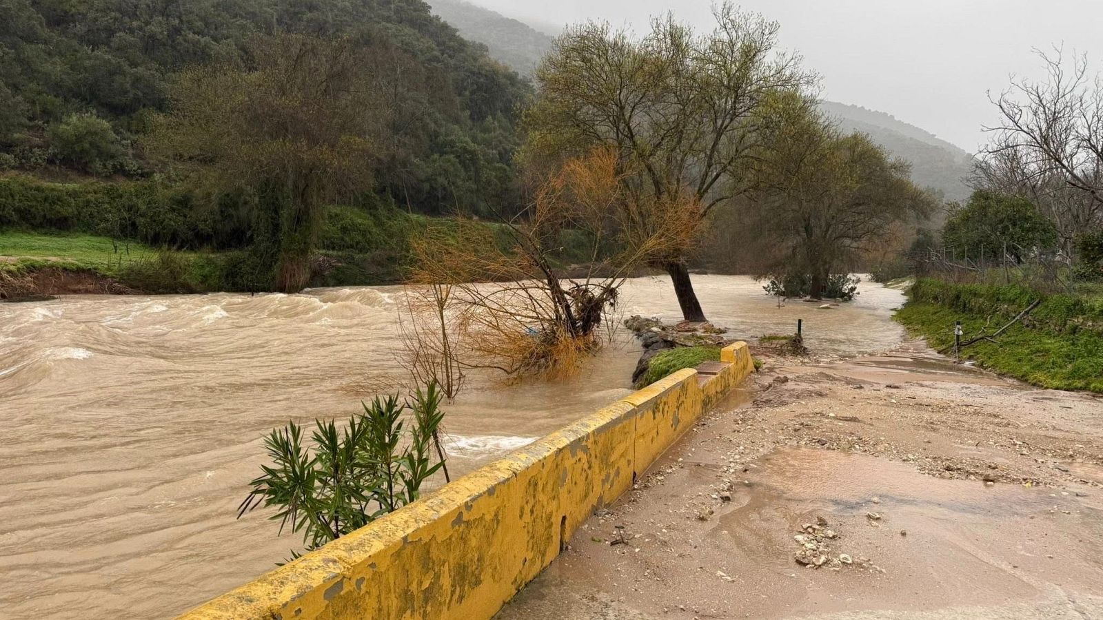 Presas al límite y ríos en aviso rojo - Mañaneros 360 | Ver
