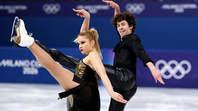 Sof�a Val y Asaf Kazimov se meten en la final de danza sobre hielo bailando Ricky Martin