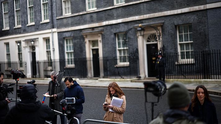 Telediario 2 - El líder laborista en Escocia pide la dimisión de Starmer