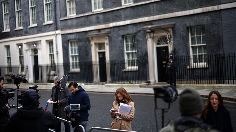 El líder laborista en Escocia pide la dimisión de Starmer - Telediario 2 | Ver