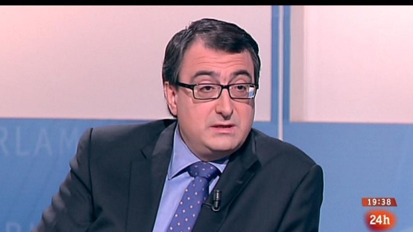 Parlamento - Entrevista - Aitor Esteban (PNV) - 16/02/2013