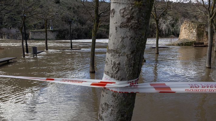 Telediario 1 - Inundaciones y cortes de suministros en Toledo mientras Segovia permanece en alerta por el deshielo del Eresma