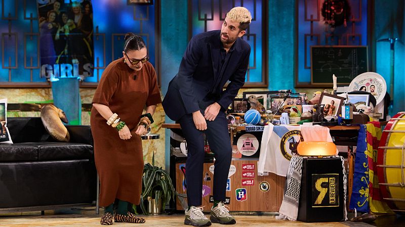 La Revuelta | Candela Peña se "inmola" como icono de la moda - La Revuelta | Ver