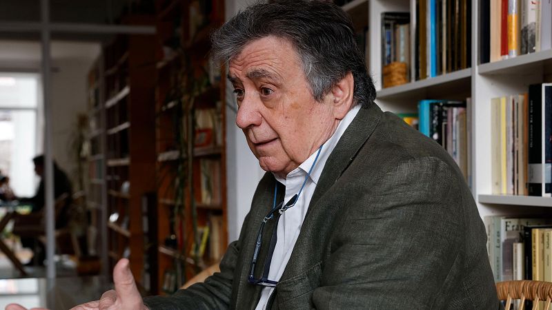 Luis Landero homenajea el arte de la conversación en su última obra, 'Coloquio de Invierno' - Telediario 2 | Ver