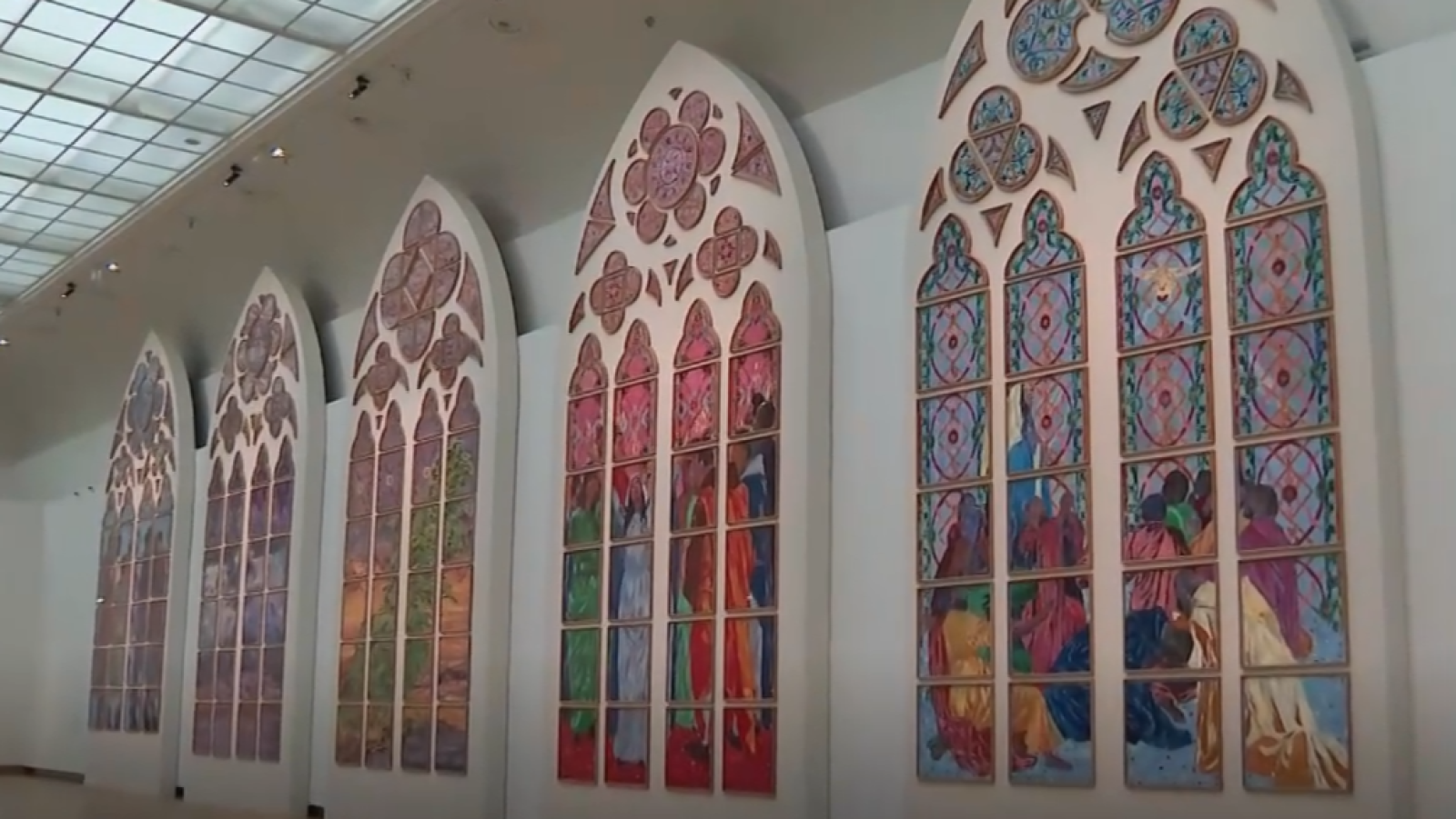 Polémica por las nuevas vidrieras de Notre Dame | Ver