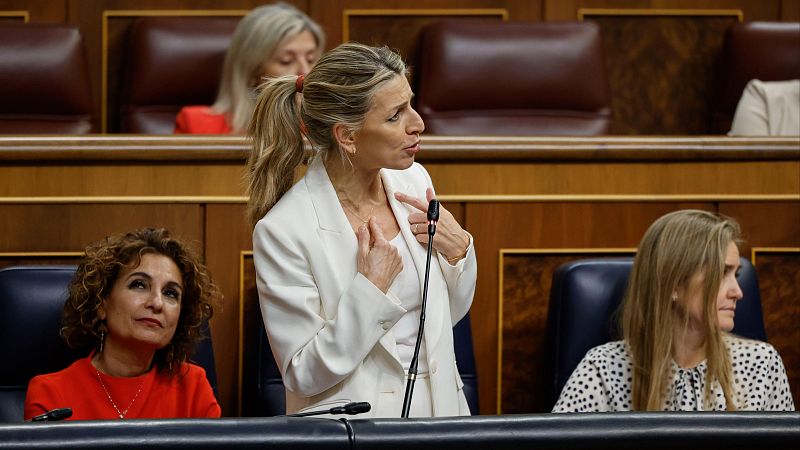 La vicepresidenta segunda del Gobierno y líder de Sumar, Yolanda Díaz, se ha querido pronunciar este miércoles sobre el nuevo espacio que quieren reeditar los partidos de izquierda de cara las próximas elecciones generales. Según ella, sería un "enorme" error "hablar de personas o marcas" para liderar esta confluencia en estos momentos.