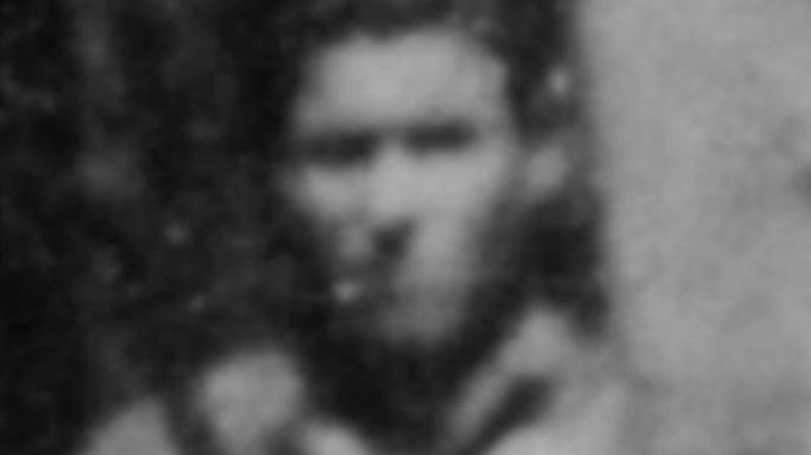 Identifican los restos de Manuel Girón, el guerrillero antifranquista de El Bierzo - Directo al grano | Ver