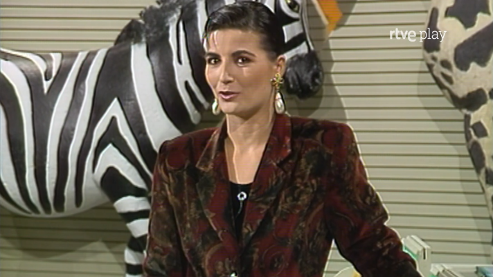 Waku Waku - Aitana Sánchez Gijón, Jorge Grau, Simón Cabido y Juanito Navarro