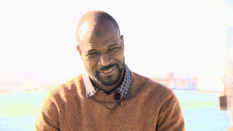 La historia de Mamadou: de llegar solo desde Malí a tener su propia empresa en Cantabria - TeleCantabria | Ver