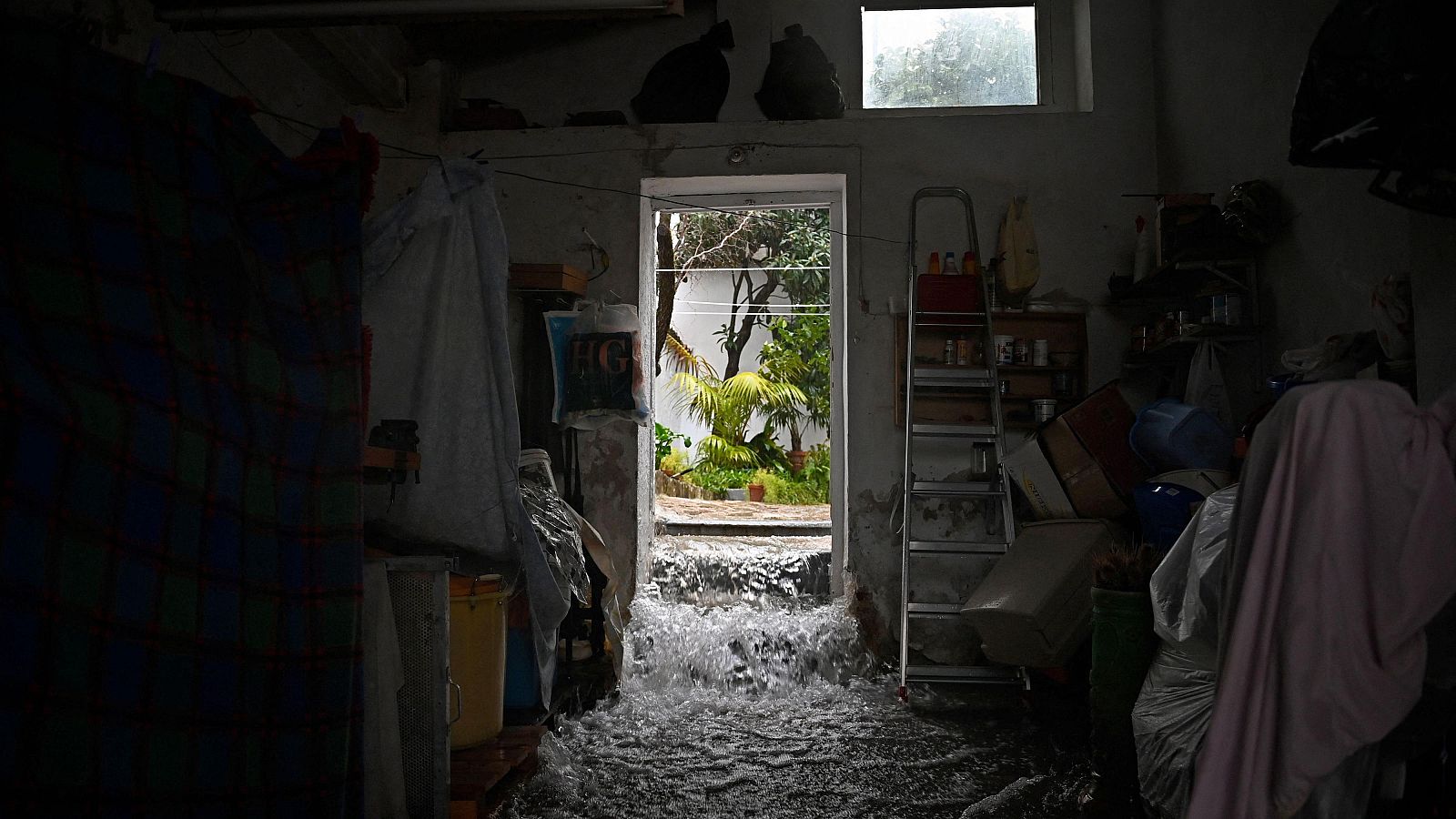 El tren de borrascas deja importantes daños en la provincia de Cádiz - Telediario 1 | Ver