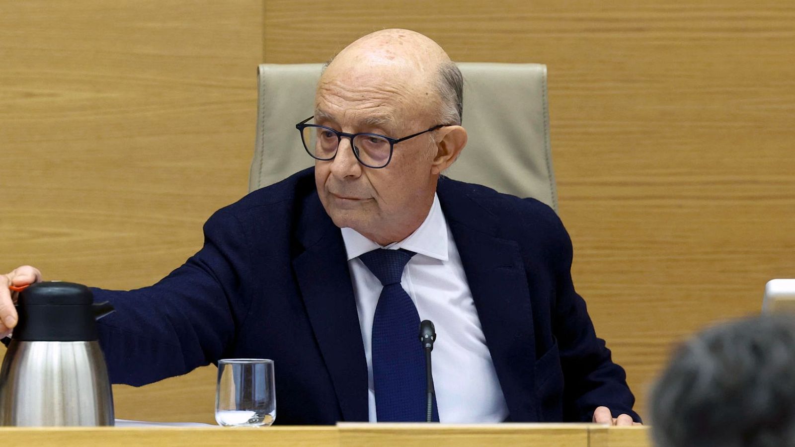 El despacho de Montoro troceó pagos para no ser detectado, según Hacienda | Ver