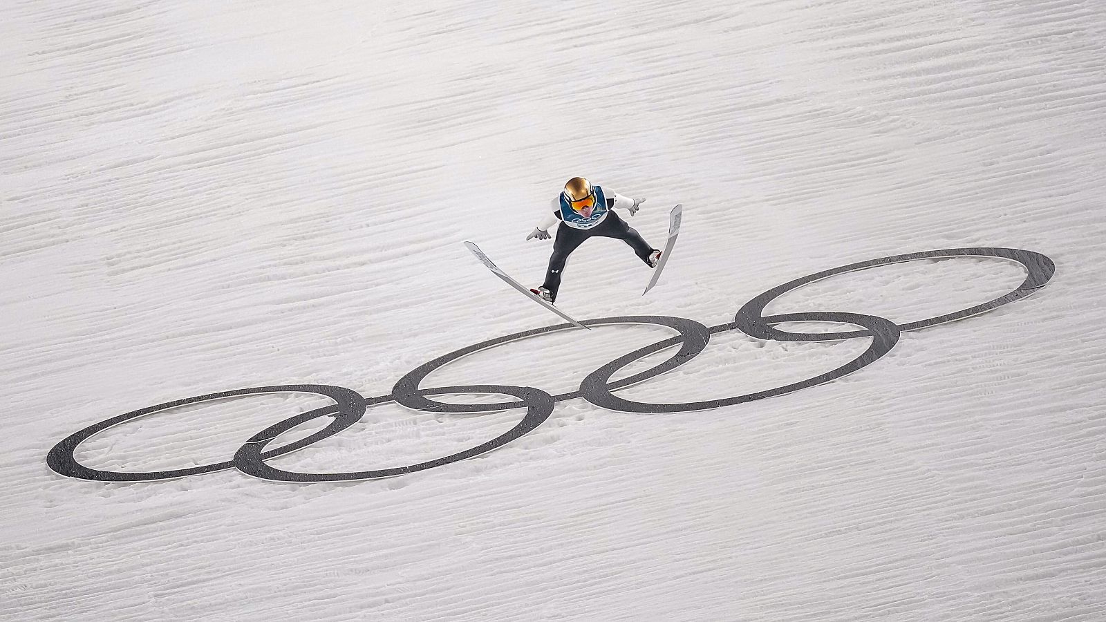 Milano Cortina 2026: Domen Prevc, campeón en trampolín largo - Saltos de esquí JJOO Milano Cortina 2026 | Ver