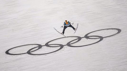 Domen Prevc gana su segundo oro en un emocionante desenlace ante Nikaido
