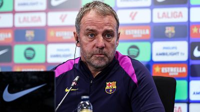 Hansi Flick: "Fui al vestuario del  árbitro y tuvimos una charla positiva"