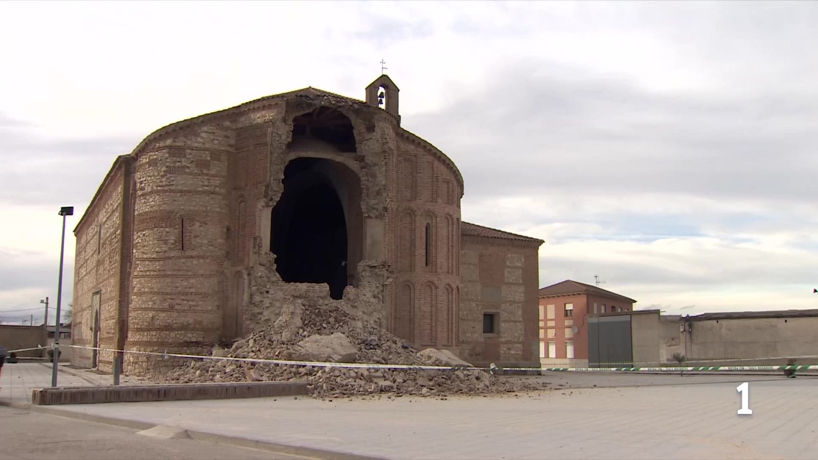 Patrimonio cultural en peligro por abandono - Telediario 2 | Ver