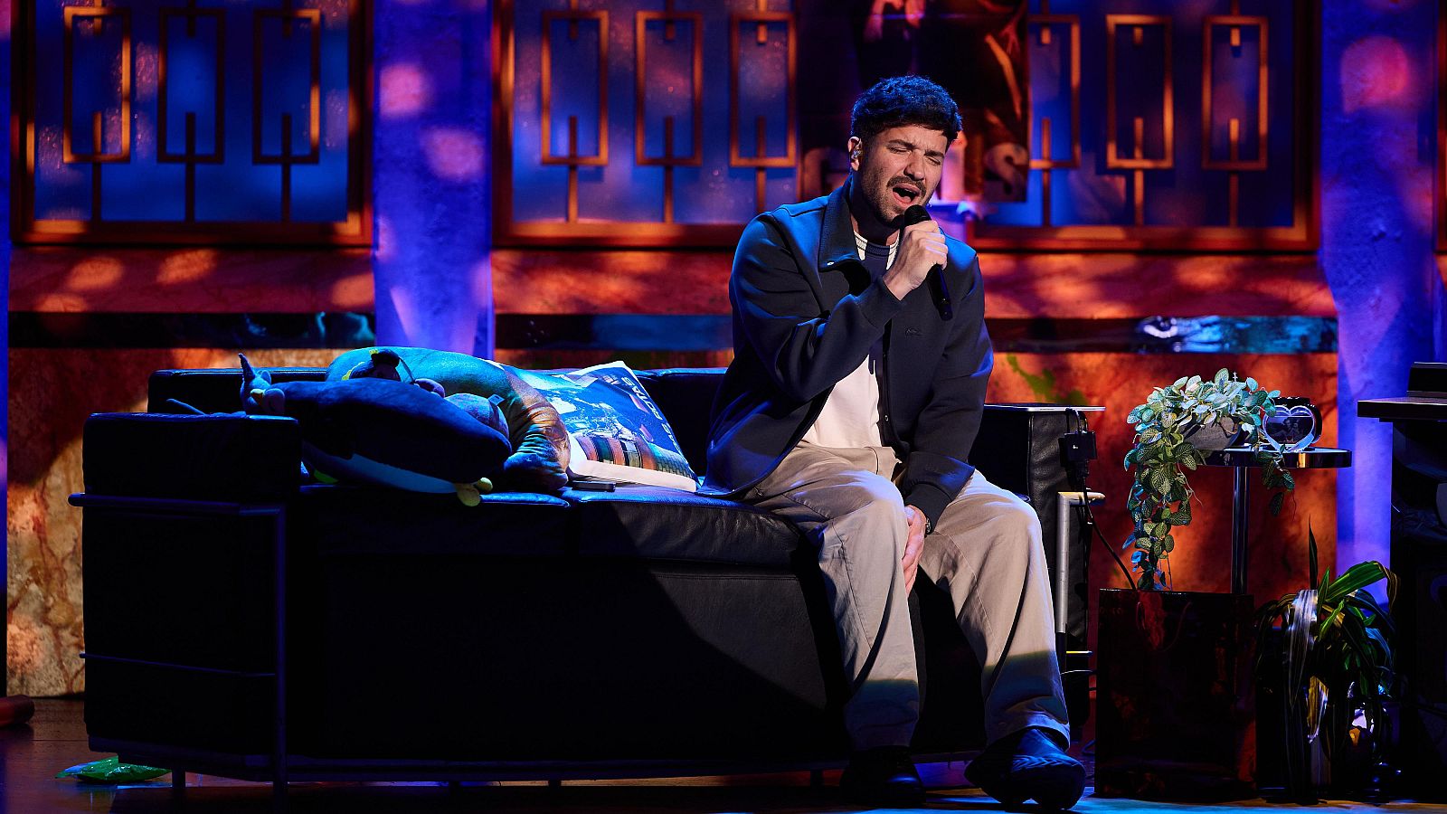 La Revuelta | Pablo Alborán canta en exclusiva "Algo de mí" - La Revuelta | Ver