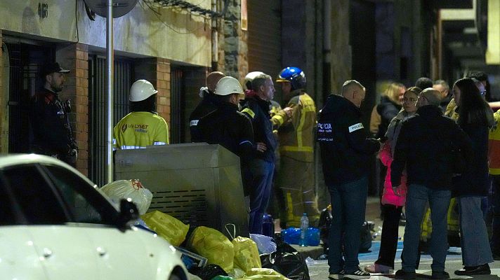 Informativo 24h - Mueren cinco personas en el incendio de un trastero habilitado como vivienda en Manlleu (Barcelona)