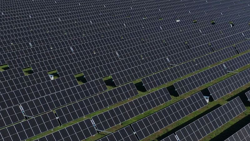 Nueva normativa del Departamento de Vivienda limita proyectos fotovoltaicos en Álava | RTVE Play - Ver ahora