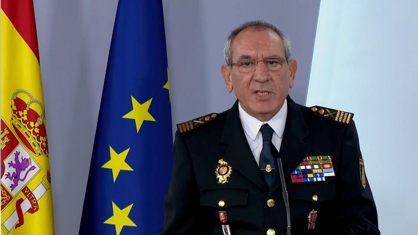 Dimite el número dos de la Policía tras la querella de una agente por agresión sexual - Telediario 2 | Ver