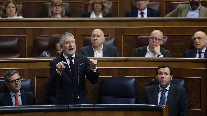 Informativo 24h - Sumar ve "sorprendente" que el Gobierno no haya cesado antes al número dos de la Policía