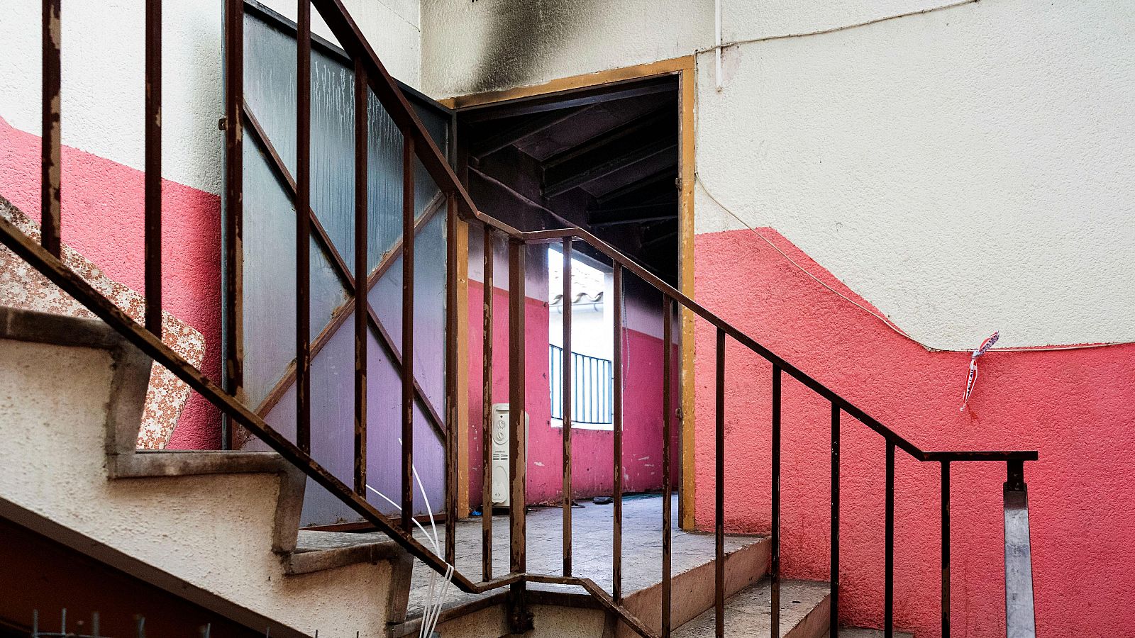 Duelo en Manlleu por la muerte de cinco jóvenes - Telediario 1 | Ver