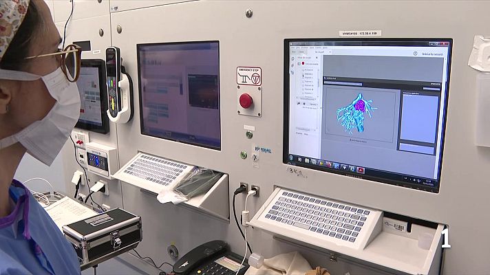 L'Informatiu - Vall d'Hebron extreu un tumor hepàtic amb una tècnica de trasplantament