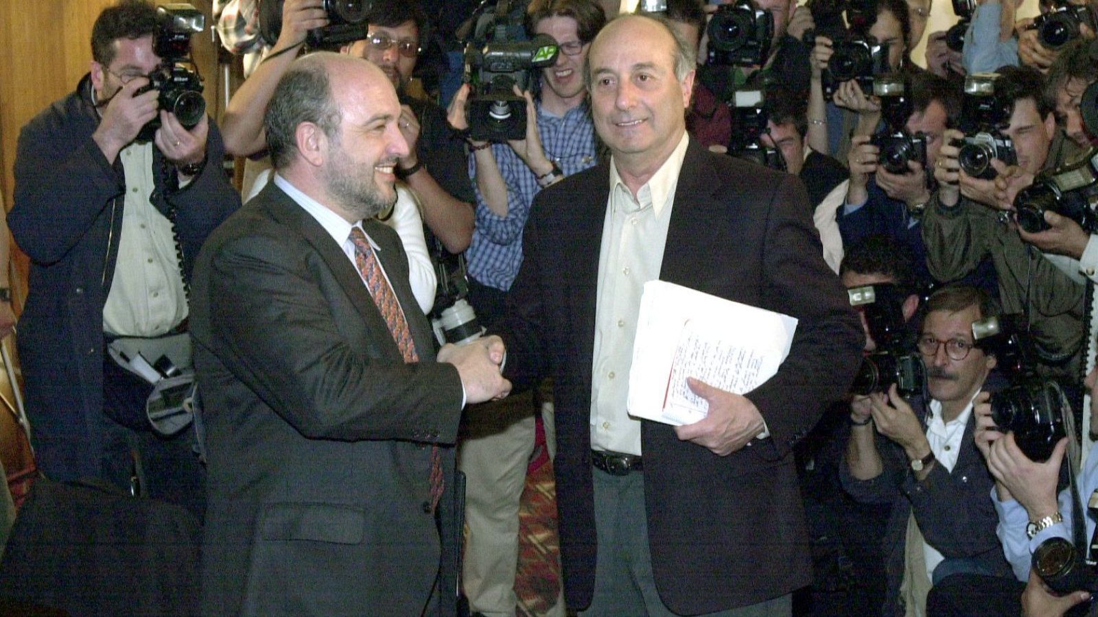 La unión de la izquierda: una historia de encuentros y desencuentros - Telediario 2 | Ver