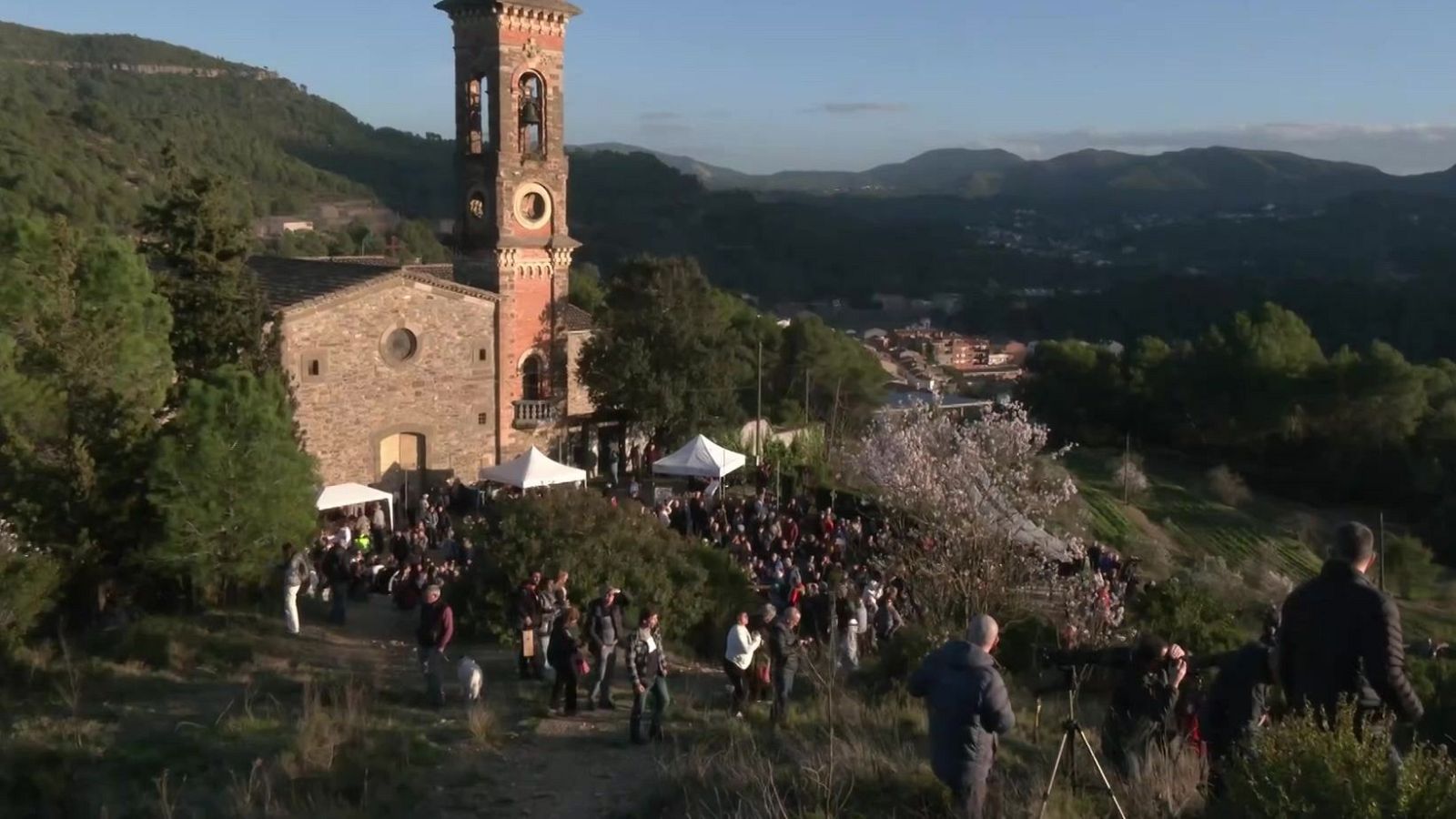 Calçots, formatge i quilòmetre 0 integrador - Aquí la Terra - Aquí la Terra | Veure