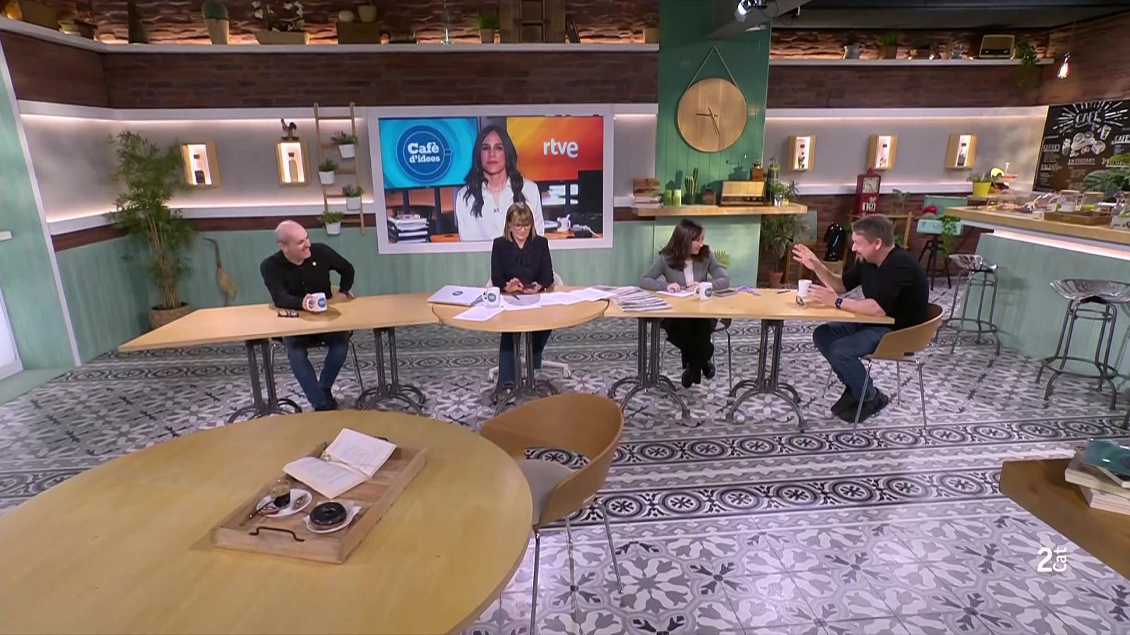 Magda Oranich, Xavier Domènech i Albert Casals