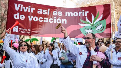 Nova vaga de metges per reclamar millores laborals i un conveni propi