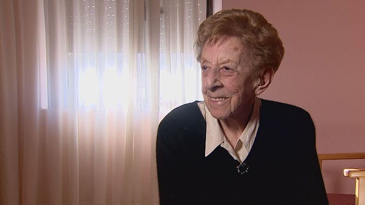 Noticias de Castilla y León - Teresa Coloma cumple cien años unida a la radio de Palencia