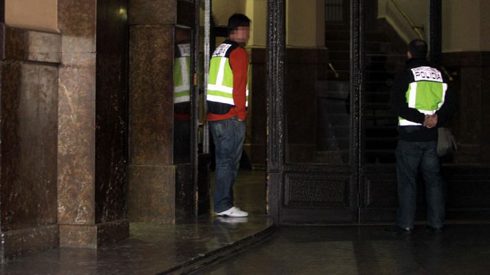 Telediario 1 - Registro policial en Método 3