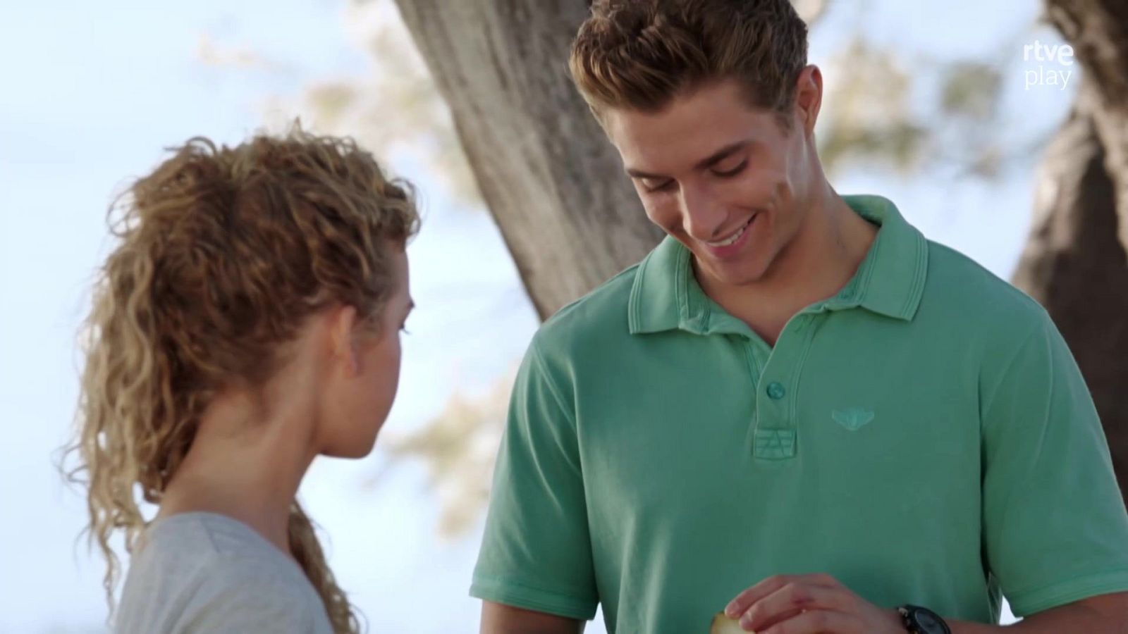 Las sirenas de Mako - Primera cita - Las sirenas de Mako | Ver