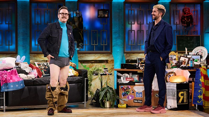 La Revuelta | Joaquín Reyes: "Tengo que afearme para la comedia" - La Revuelta | Ver