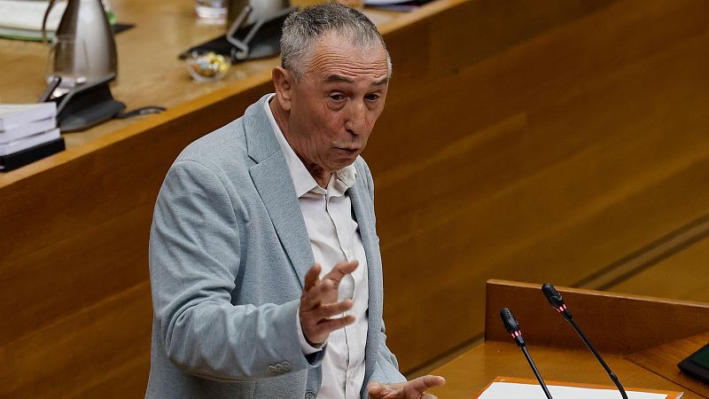 Baldoví acusa al PP y a Vox de "proteger" a Mazón para que siga aforado - La hora de La 1 | Ver