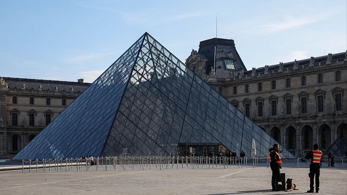 La tarde en 24h - Dimite la presidenta del Museo del Louvre cuatro meses después del robo de joyas