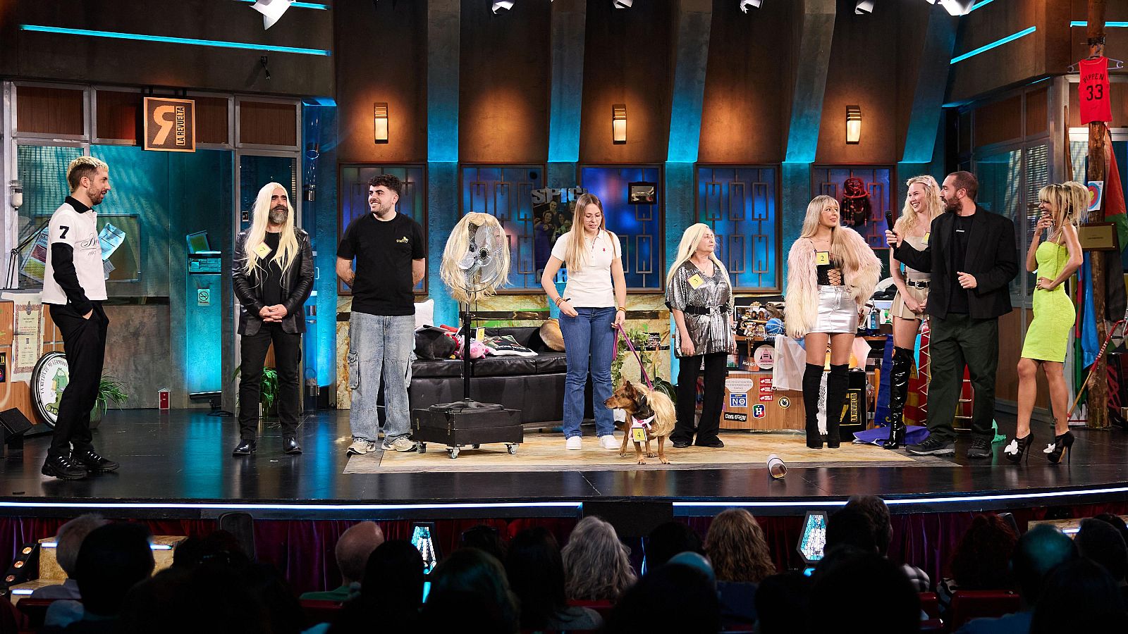 La Revuelta | ¿Quién se parece más a Bad Gyal?